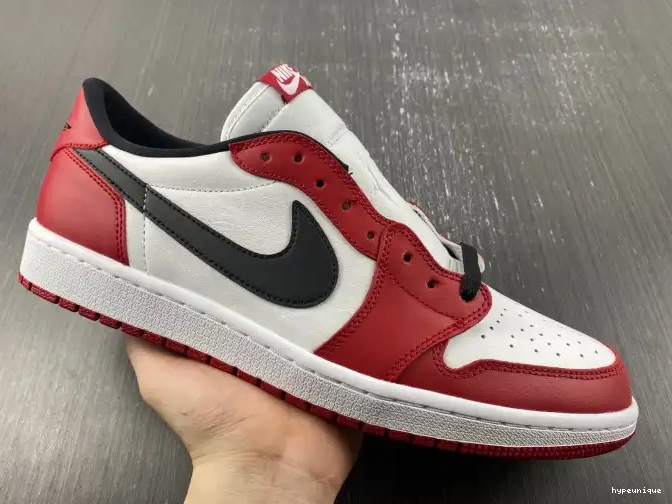 HYPE Chicago Retro Jordan Air Low 705329-600 1 0611